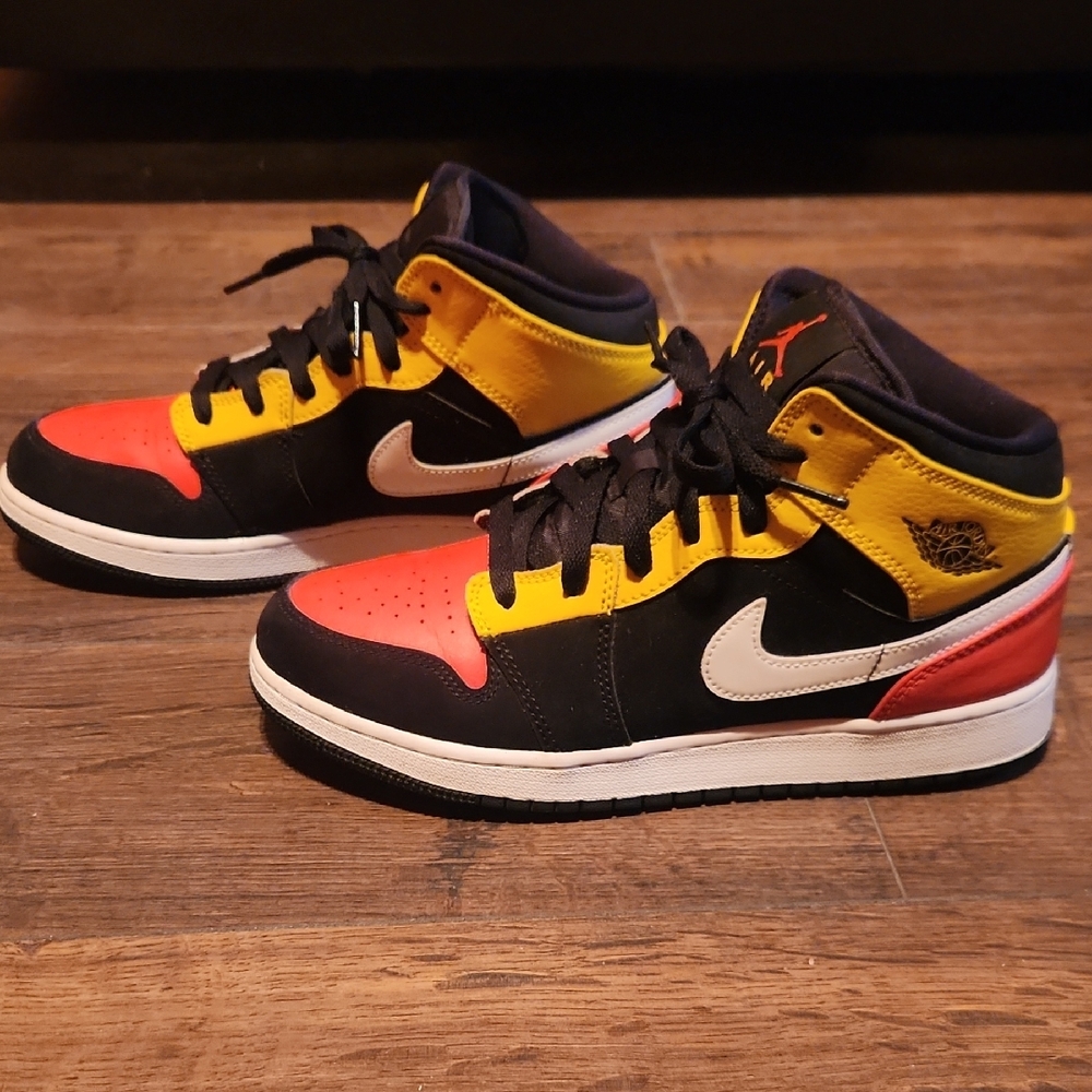 Kids/Women Jordan 1 Mid - Picture 4 of 7